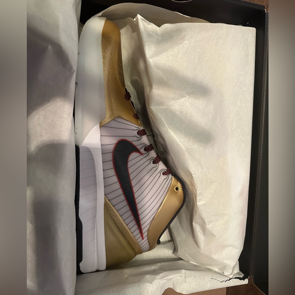 Men’s Kobe protro IV sz 13